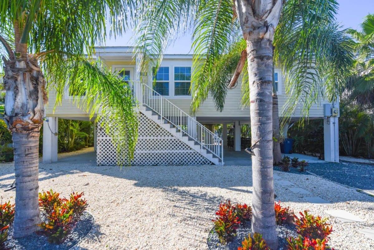 Loggerhead Lagoon - Modern Waterfront Home Pirates Cove エクステリア 写真