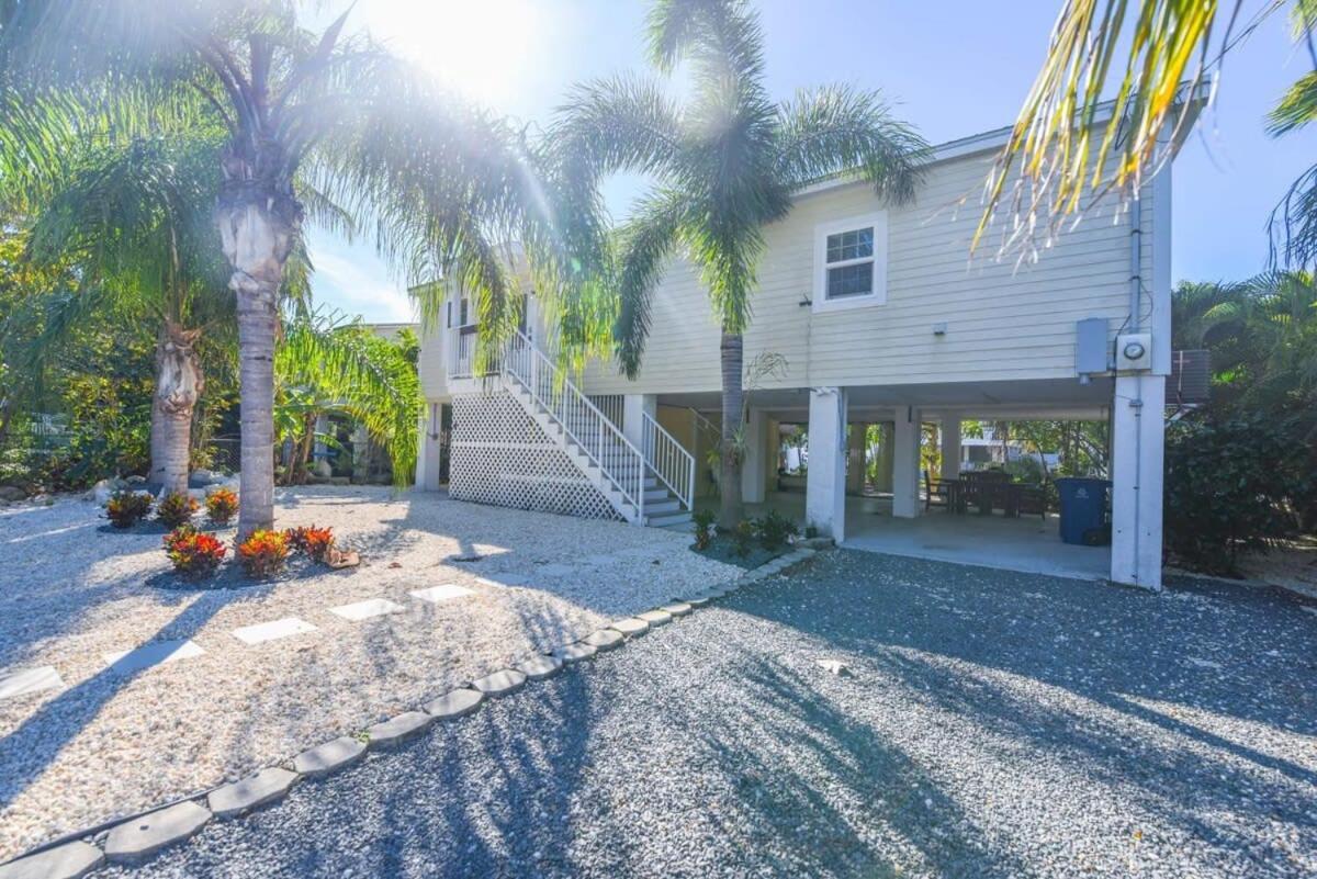 Loggerhead Lagoon - Modern Waterfront Home Pirates Cove エクステリア 写真