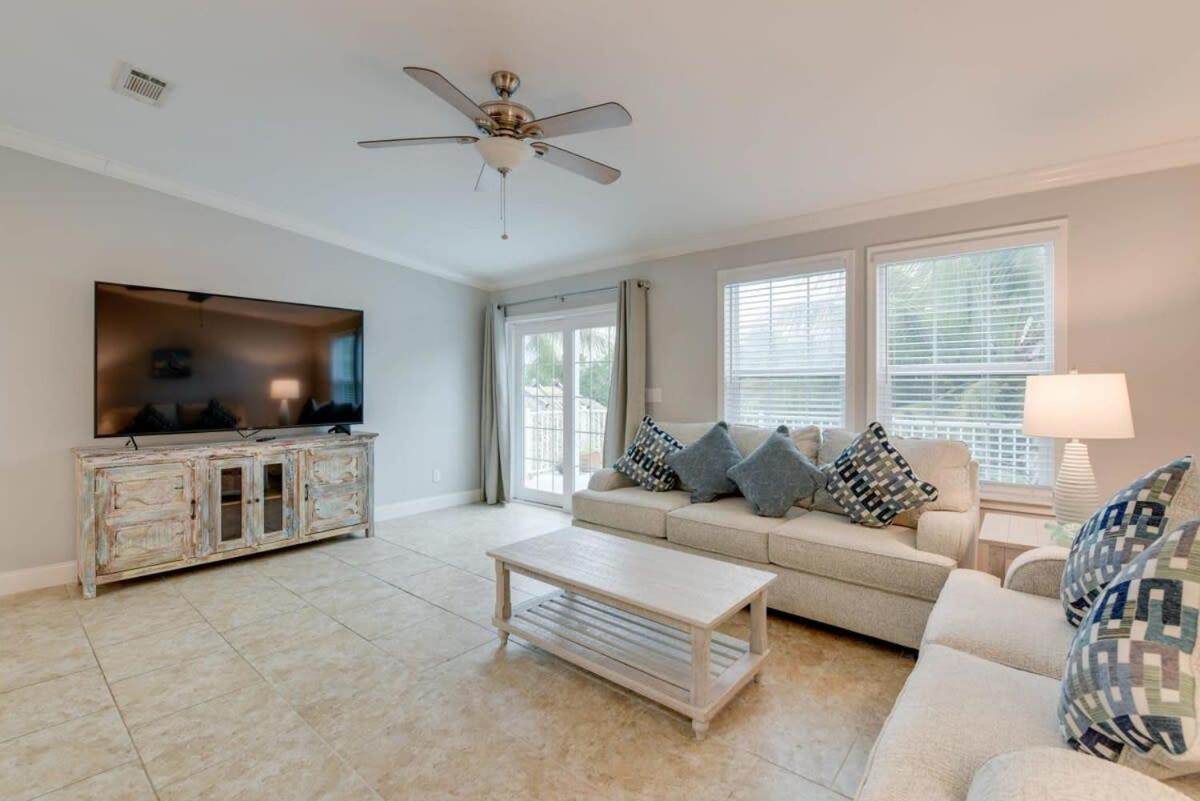 Loggerhead Lagoon - Modern Waterfront Home Pirates Cove エクステリア 写真